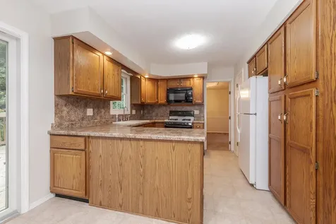 3 Shagbark Court Bloomington IL 61701