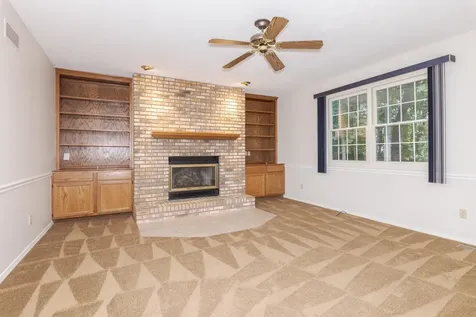 3 Shagbark Court Bloomington IL 61701