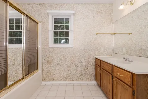 3 Shagbark Court Bloomington IL 61701