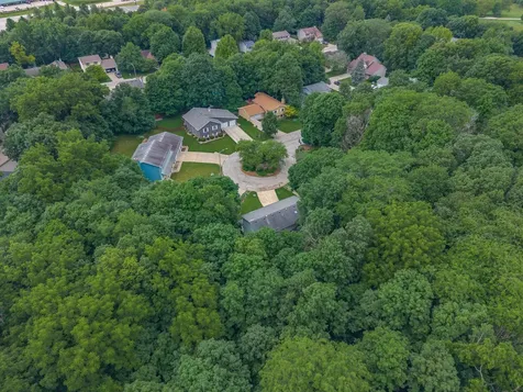 3 Shagbark Court Bloomington IL 61701