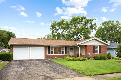 46 Avon Road Elk Grove Village IL 60007