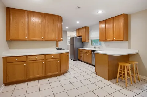 46 Avon Road Elk Grove Village IL 60007