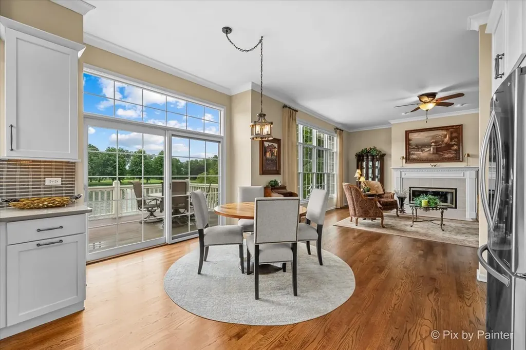 4053 Honeymoon Ridge Lake In The Hills IL 60156