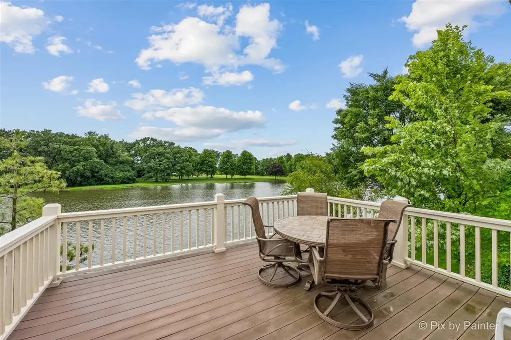 4053 Honeymoon Ridge Lake In The Hills IL 60156