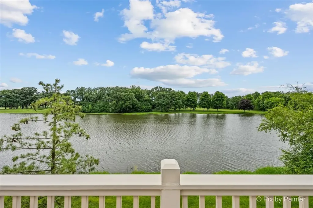 4053 Honeymoon Ridge Lake In The Hills IL 60156
