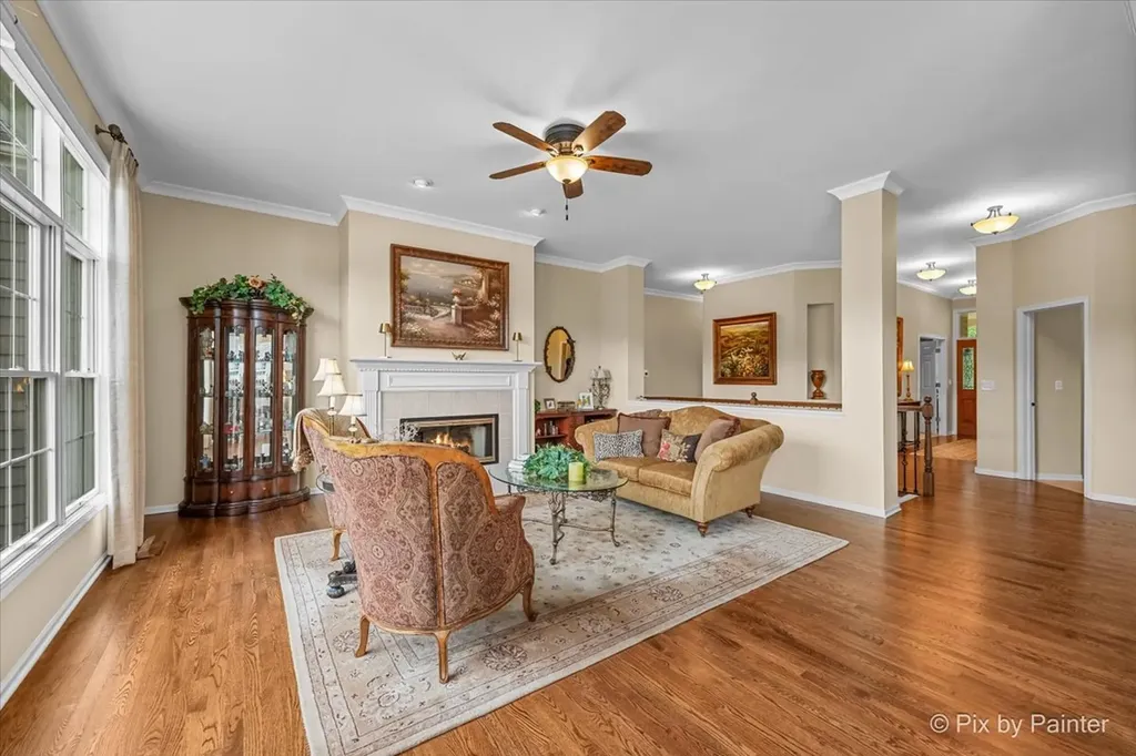 4053 Honeymoon Ridge Lake In The Hills IL 60156