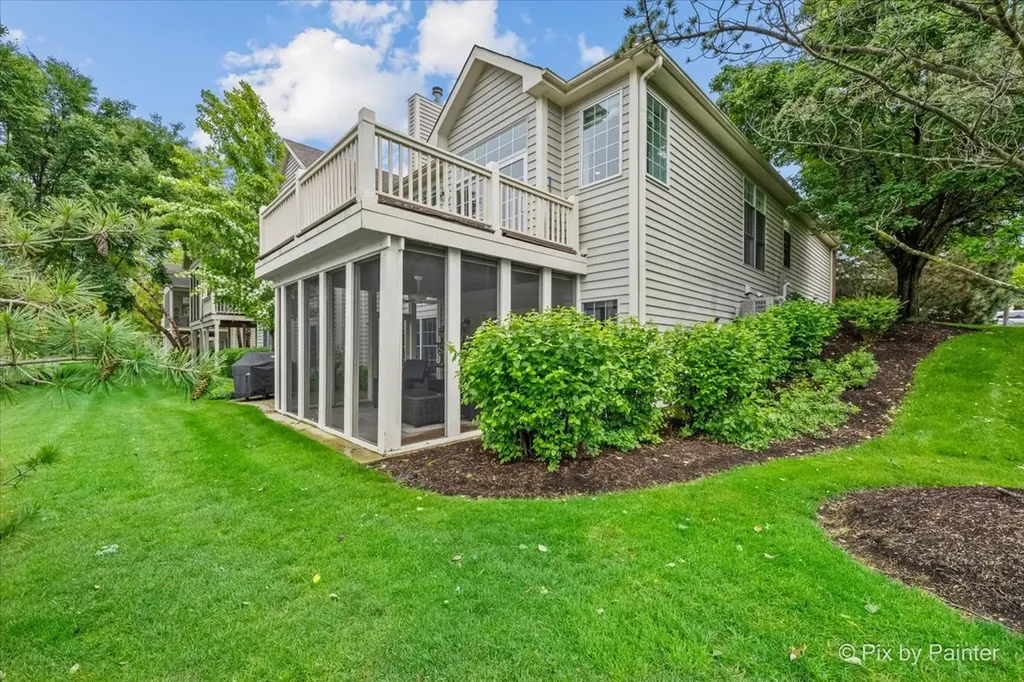 4053 Honeymoon Ridge Lake In The Hills IL 60156