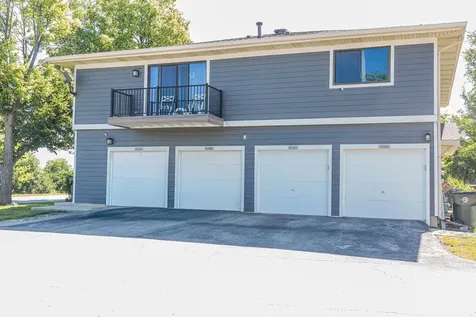 6282 Kit Carson Drive Hanover Park IL 60133