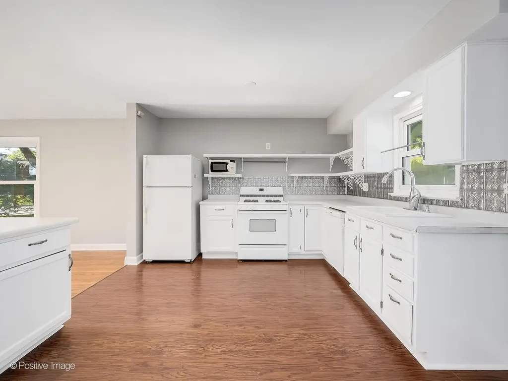 4342 Washington Street Downers Grove IL 60515