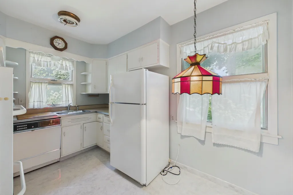 306 North Maple Avenue Elmhurst IL 60126
