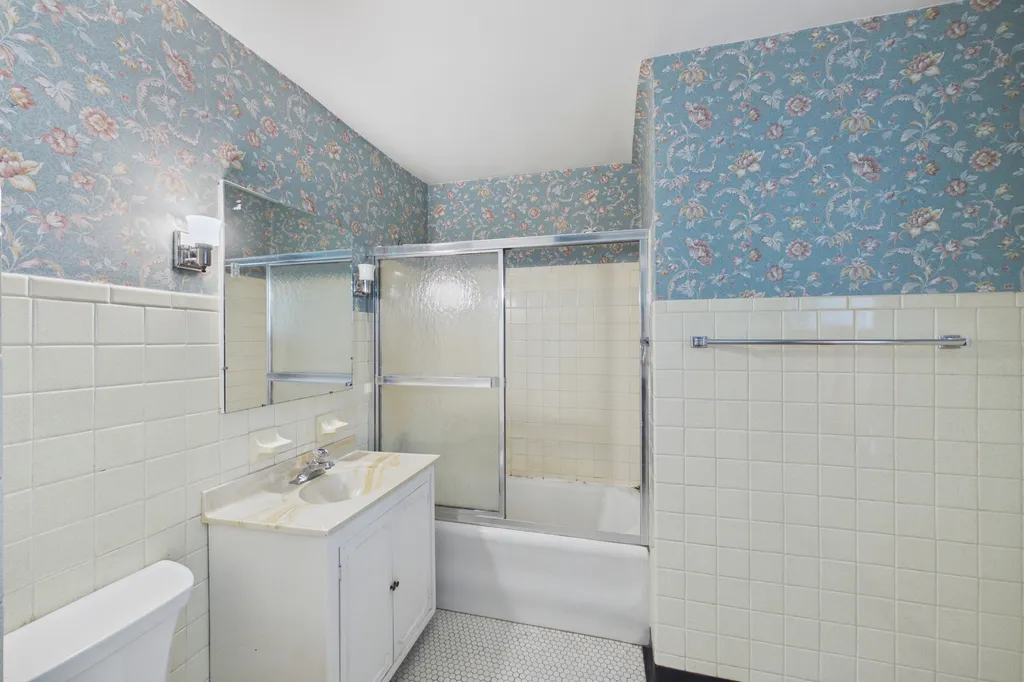 306 North Maple Avenue Elmhurst IL 60126