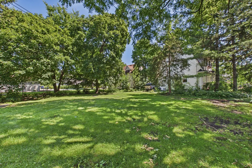 306 North Maple Avenue Elmhurst IL 60126