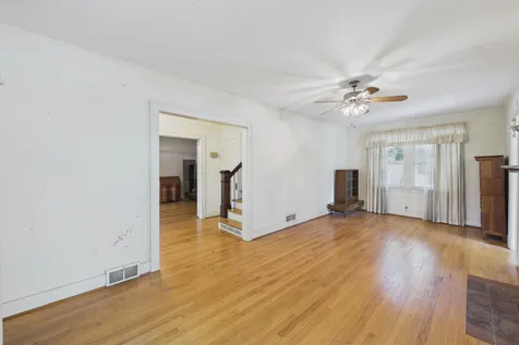 306 North Maple Avenue Elmhurst IL 60126