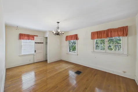 306 North Maple Avenue Elmhurst IL 60126