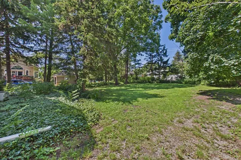 306 North Maple Avenue Elmhurst IL 60126