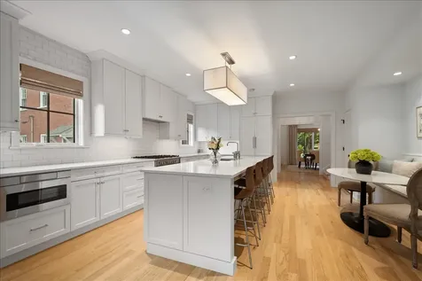 2201 Lincolnwood Drive Evanston IL 60201
