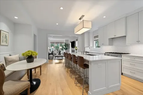 2201 Lincolnwood Drive Evanston IL 60201