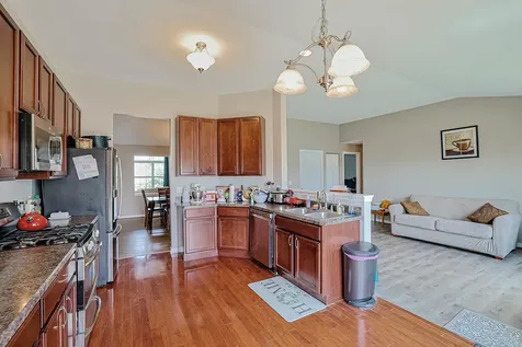 1404 Draper Road Mchenry IL 60050
