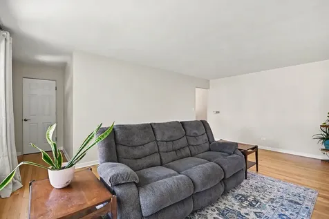 516 South Grace Street Lombard IL 60148
