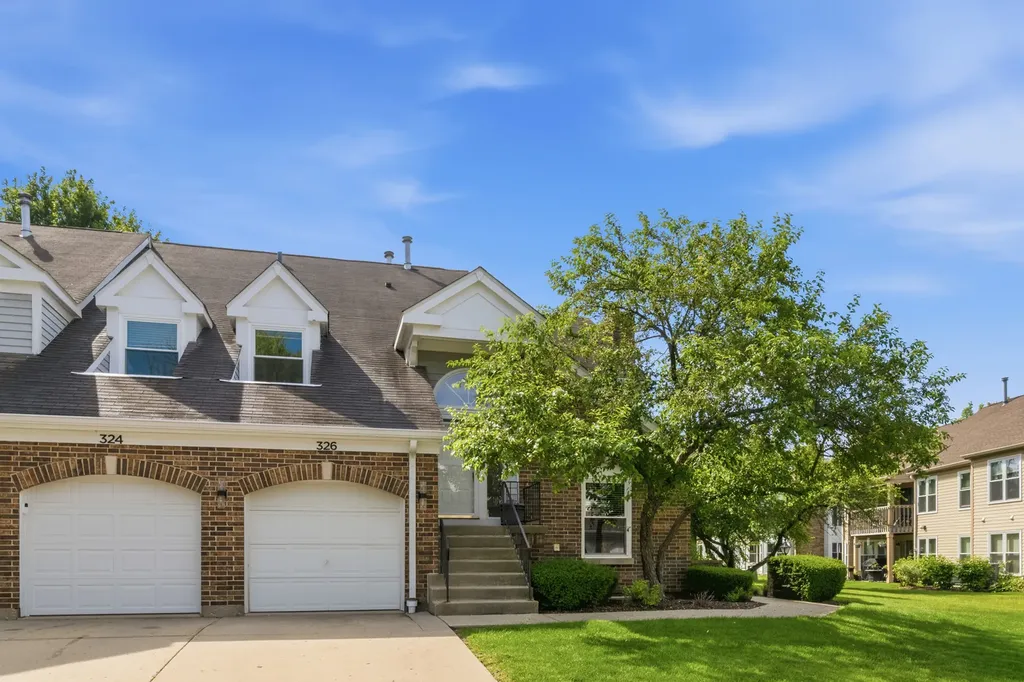 326 Satinwood Court N Buffalo Grove IL 60089