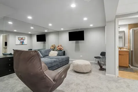 4643 Lake Point Circle Long Grove IL 60047