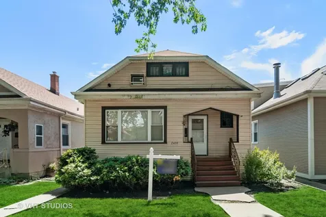 2439 West Byron Street Chicago IL 60618