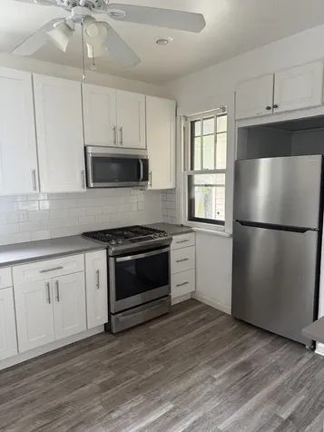 2439 West Byron Street Chicago IL 60618
