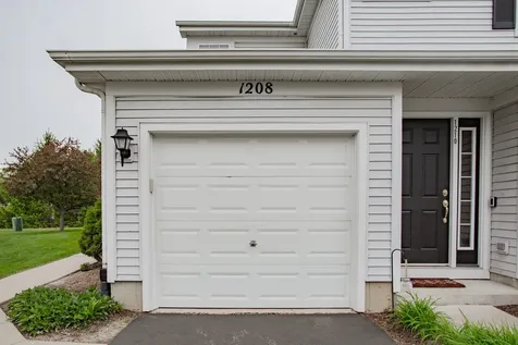 1208 Waverly Drive Volo IL 60020