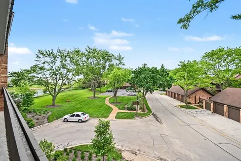 1671 Mission Hills Road Northbrook IL 60062