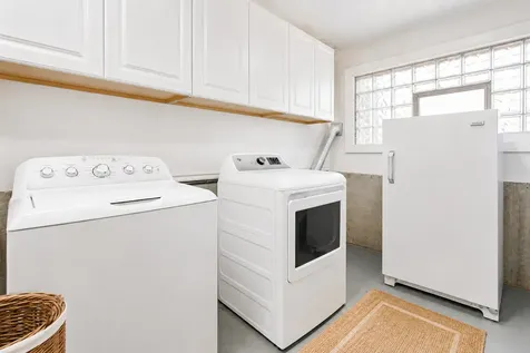 98 Lancaster Lane Des Plaines IL 60018
