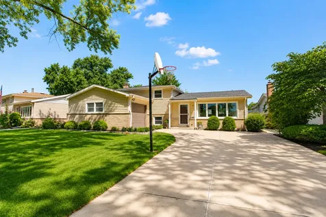 98 Lancaster Lane Des Plaines IL 60018