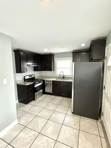16626 Holland Avenue South Holland IL 60473