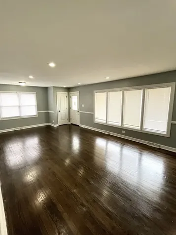 16626 Holland Avenue South Holland IL 60473