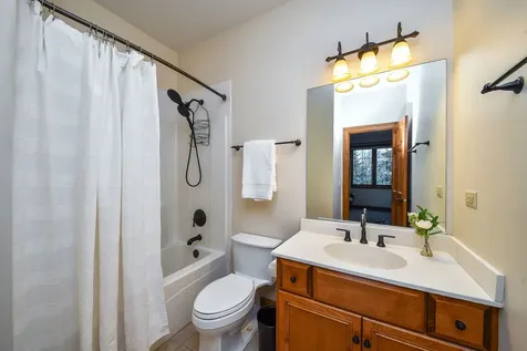2009 Mackenzie Place Wheaton IL 60187