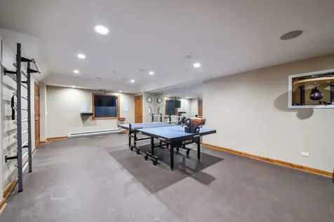 2009 Mackenzie Place Wheaton IL 60187