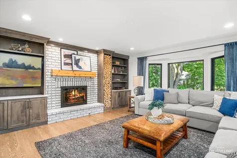 1644 Riparian Drive Naperville IL 60565