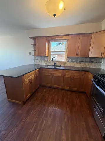 6048 West 79th Street Burbank IL 60459