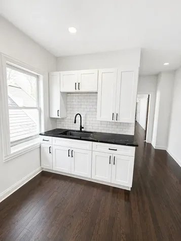 5518 West Melrose Street Chicago IL 60641
