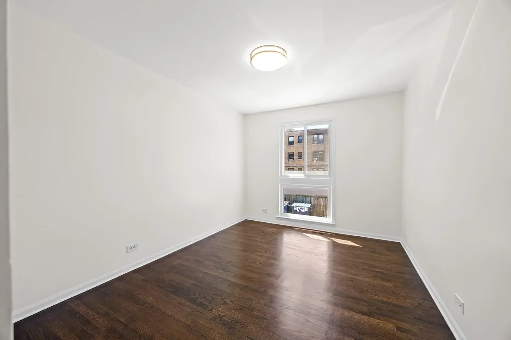 1615 West Greenleaf Avenue Chicago IL 60626