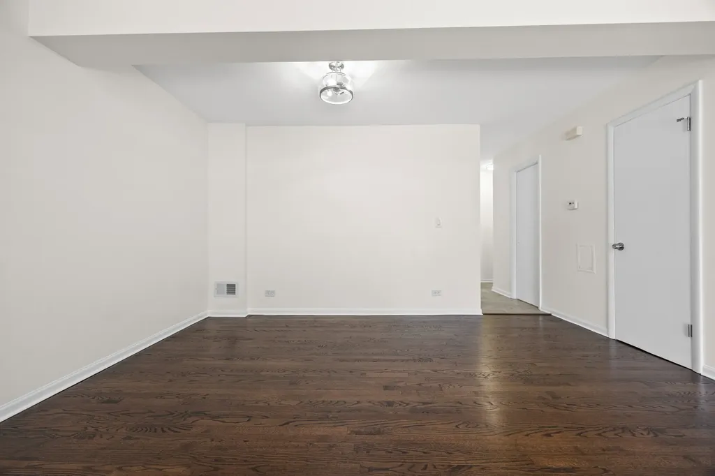 1615 West Greenleaf Avenue Chicago IL 60626