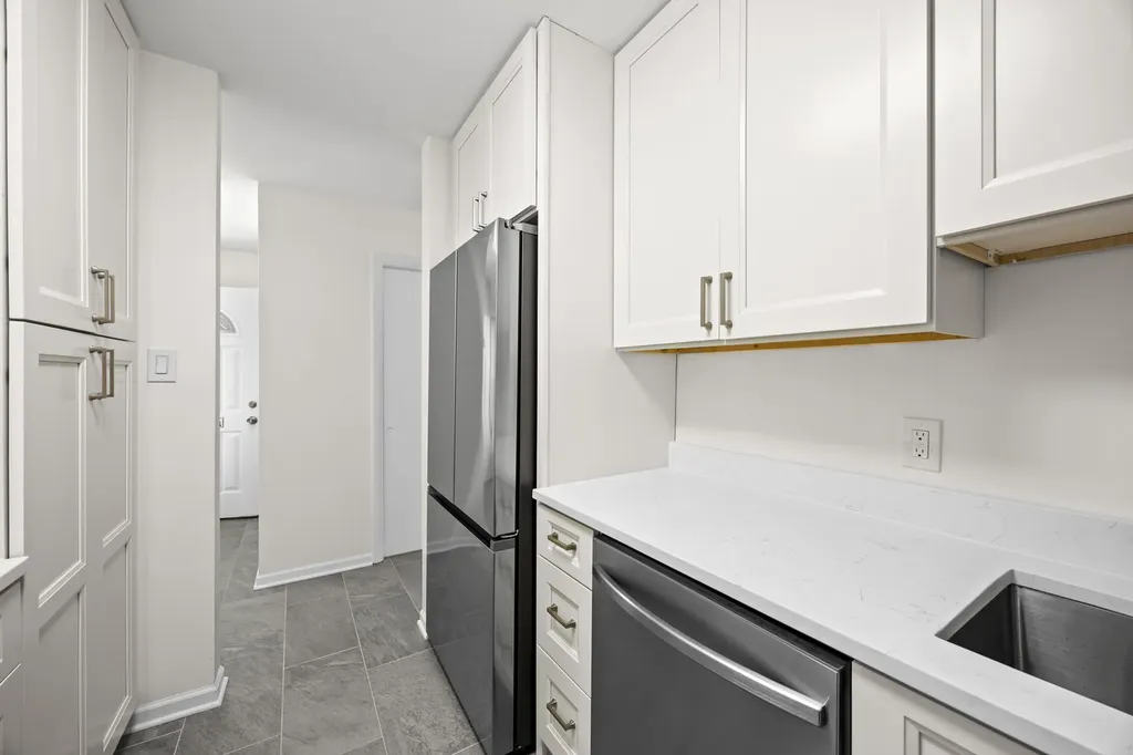 1615 West Greenleaf Avenue Chicago IL 60626