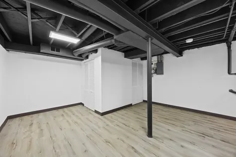 1615 West Greenleaf Avenue Chicago IL 60626