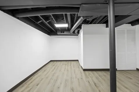 1615 West Greenleaf Avenue Chicago IL 60626