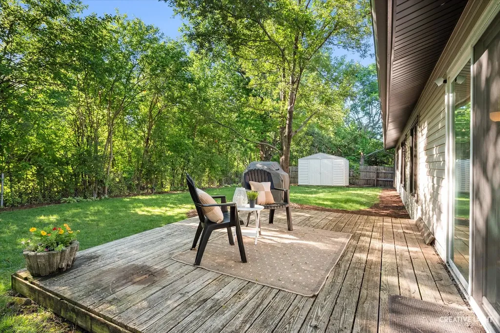 706 North Pinecrest Road Bolingbrook IL 60440