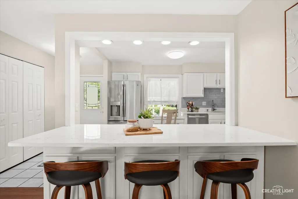 706 North Pinecrest Road Bolingbrook IL 60440