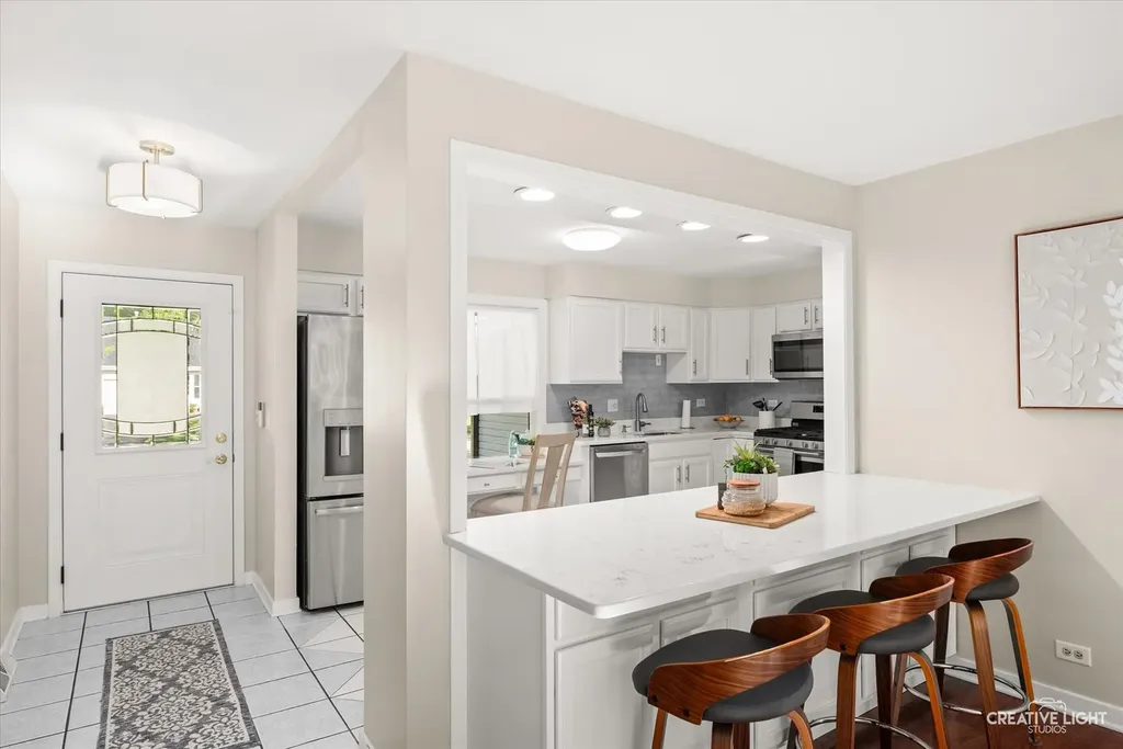 706 North Pinecrest Road Bolingbrook IL 60440