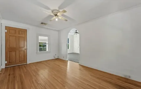 18 Madison Street Algonquin IL 60102
