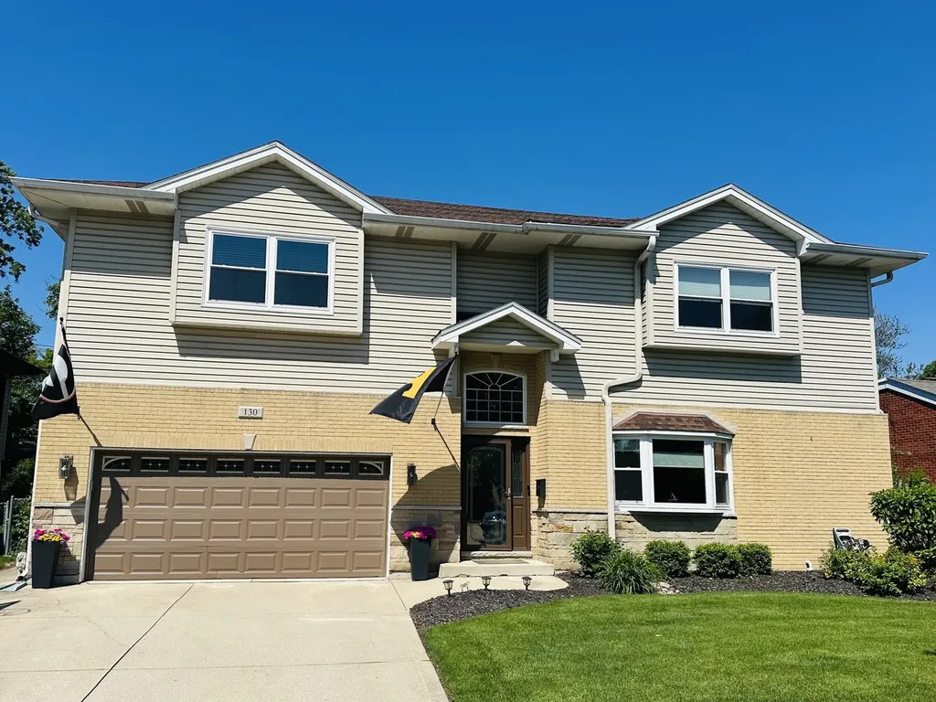 130 South Elm Tree Lane Elmhurst IL 60126