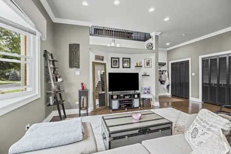 130 South Elm Tree Lane Elmhurst IL 60126