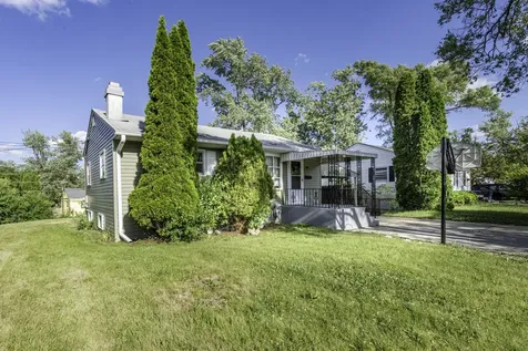 2809 North Elmwood Avenue Waukegan IL 60087